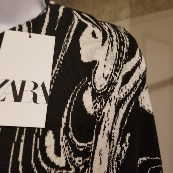 NWT size S, Zara black white jacquard knit sweater dress - Picture 3 of 9